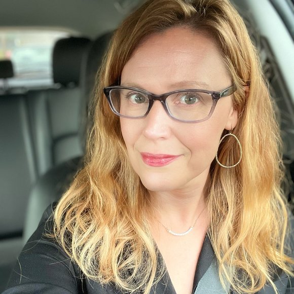 Meet your Posher, Beth - Picture 1 of 1